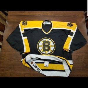 Bruins Jersey with fight strap